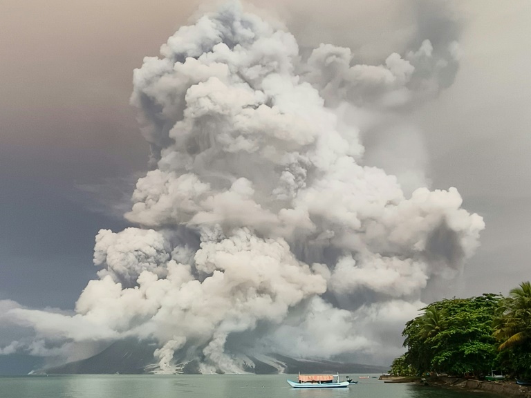 Indonesia, volcano